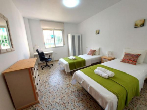 SPACIOUS FLAT 100M FROM BEACH-NERJA-Spain